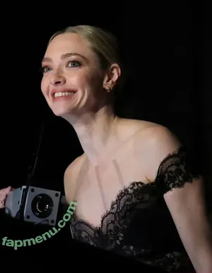 Amanda Seyfried / AmandaSeyfried / mingey nude photo #0942