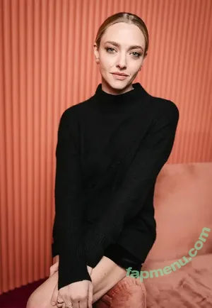 Amanda Seyfried / AmandaSeyfried / mingey nude photo #0958