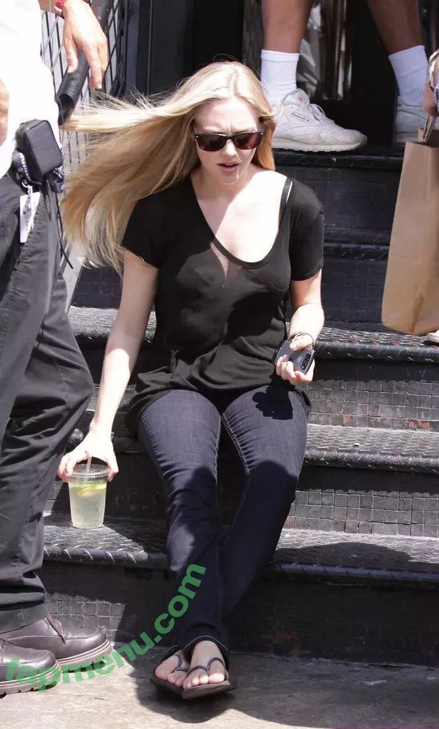Amanda Seyfried nude photo #0018 (AmandaSeyfried / mingey)