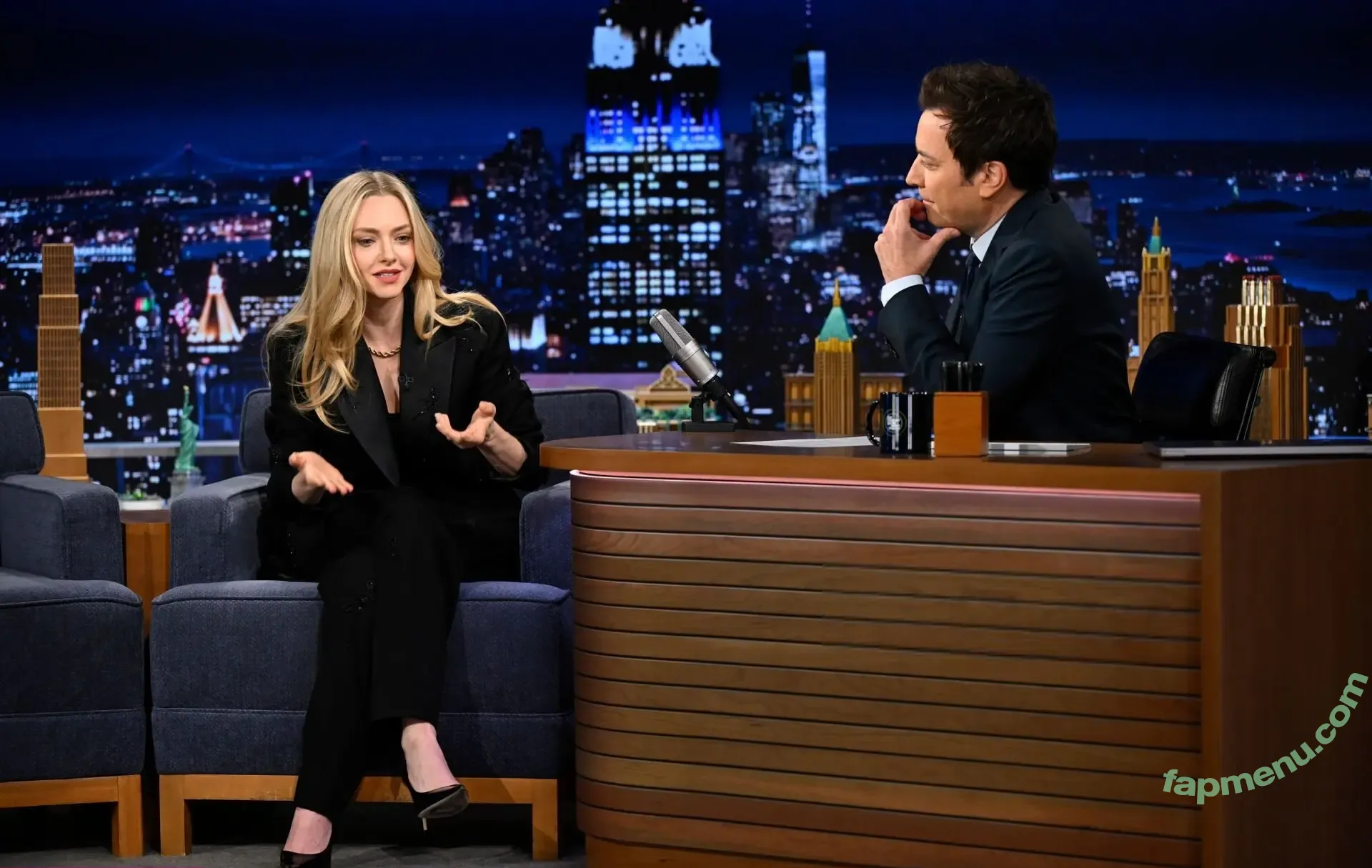 Amanda Seyfried nude photo #0602 (AmandaSeyfried / mingey)