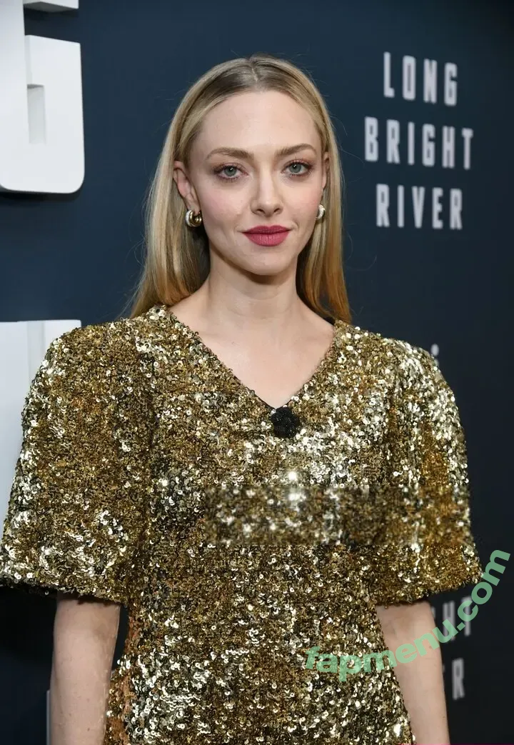 Amanda Seyfried nude photo #0633 (AmandaSeyfried / mingey)