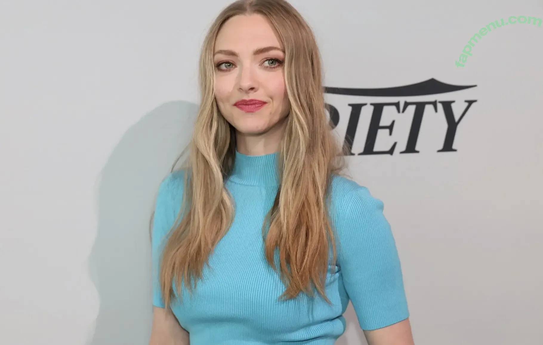 Amanda Seyfried nude photo #0658 (AmandaSeyfried / mingey)