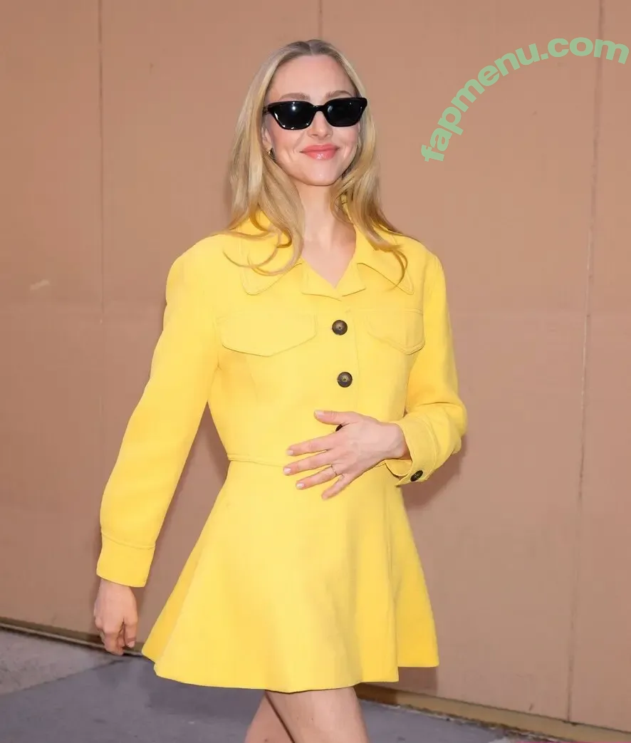 Amanda Seyfried nude photo #0670 (AmandaSeyfried / mingey)