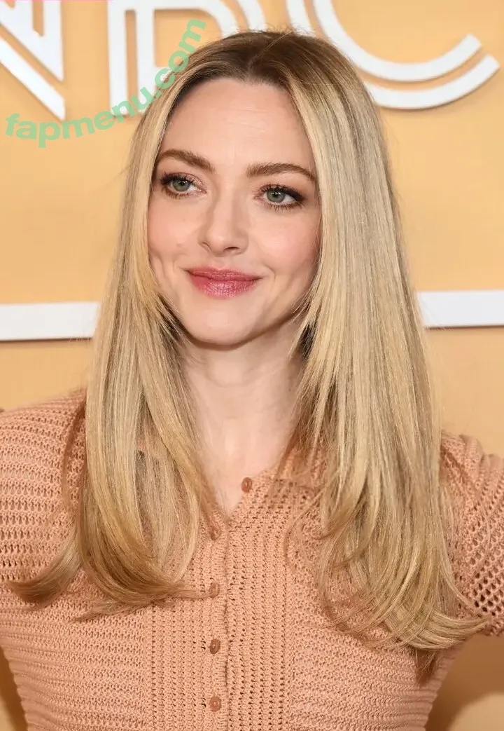 Amanda Seyfried nude photo #0718 (AmandaSeyfried / mingey)
