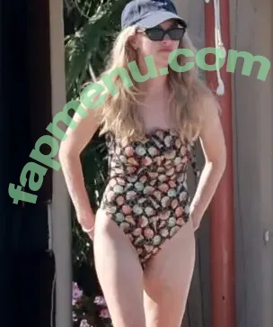 Amanda Seyfried nude photo #0838 (AmandaSeyfried / mingey)