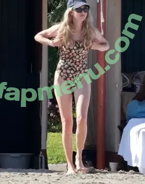 Amanda Seyfried nude photo #0839 (AmandaSeyfried / mingey)