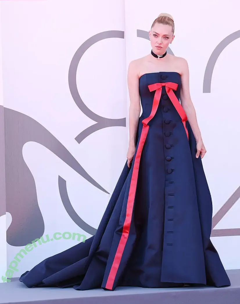 Amanda Seyfried nude photo #0840 (AmandaSeyfried / mingey)