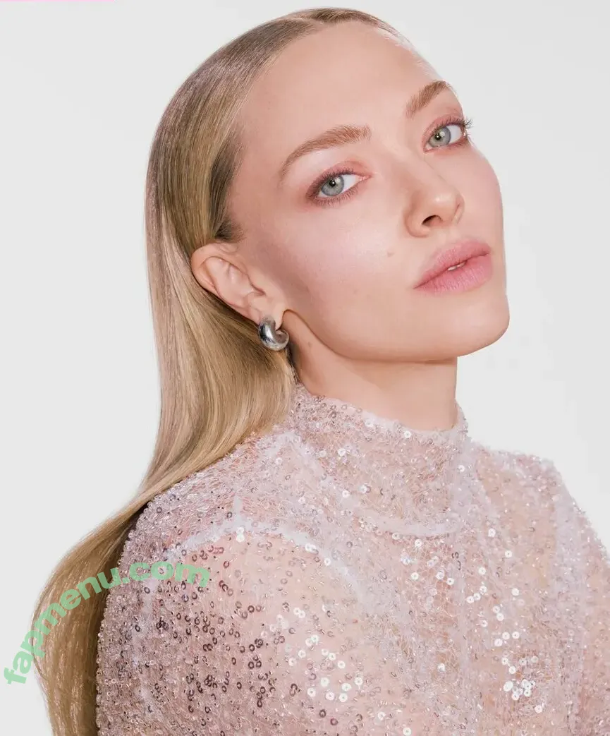 Amanda Seyfried nude photo #0869 (AmandaSeyfried / mingey)