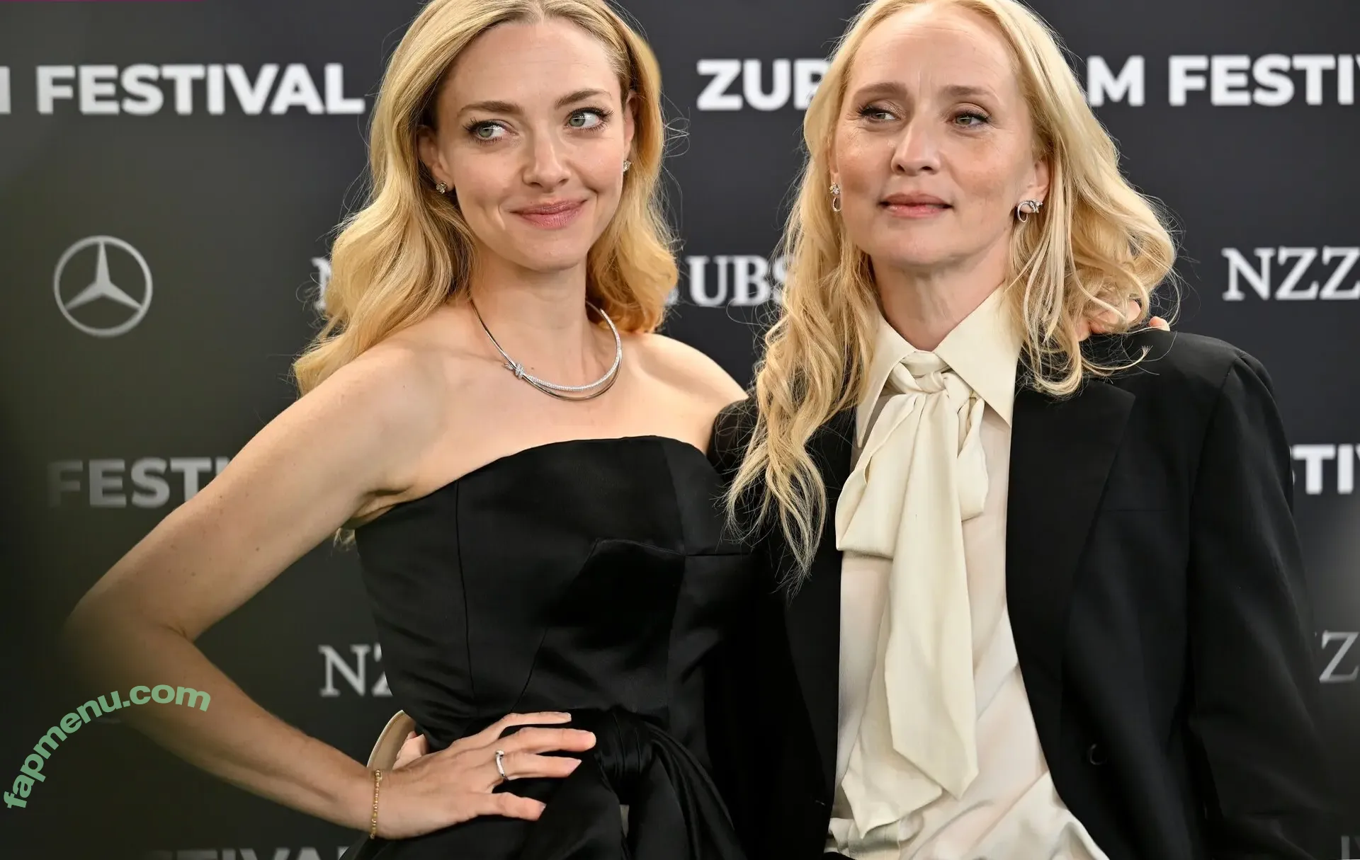 Amanda Seyfried nude photo #0877 (AmandaSeyfried / mingey)