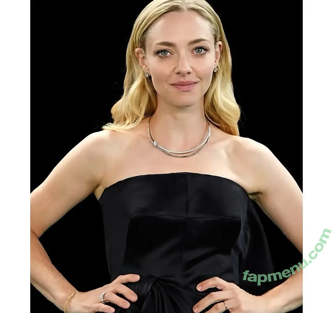 Amanda Seyfried nude photo #0890 (AmandaSeyfried / mingey)