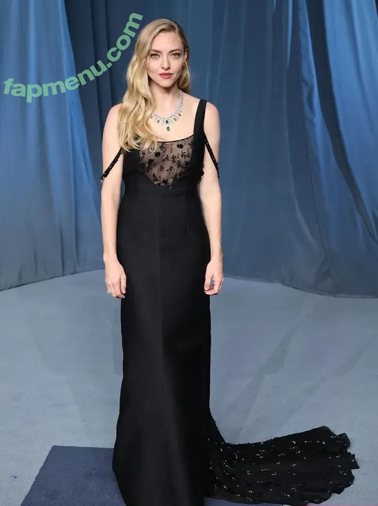 Amanda Seyfried nude photo #0906 (AmandaSeyfried / mingey)