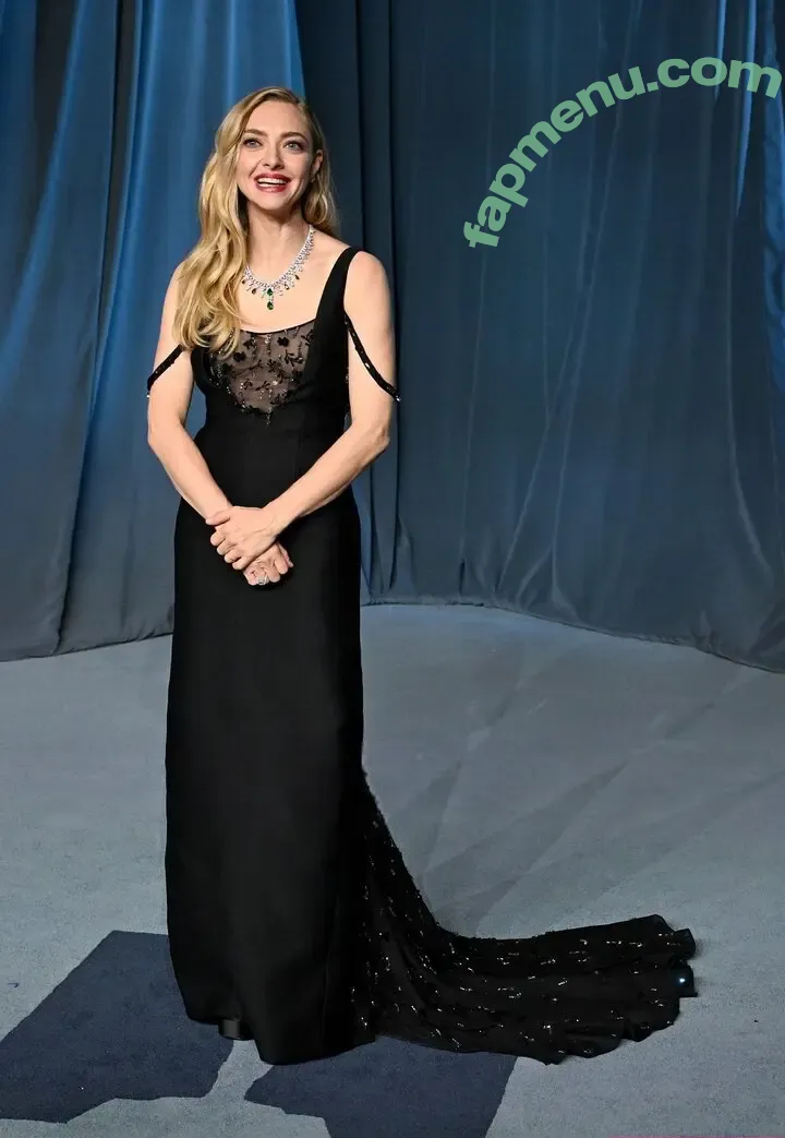 Amanda Seyfried nude photo #0913 (AmandaSeyfried / mingey)