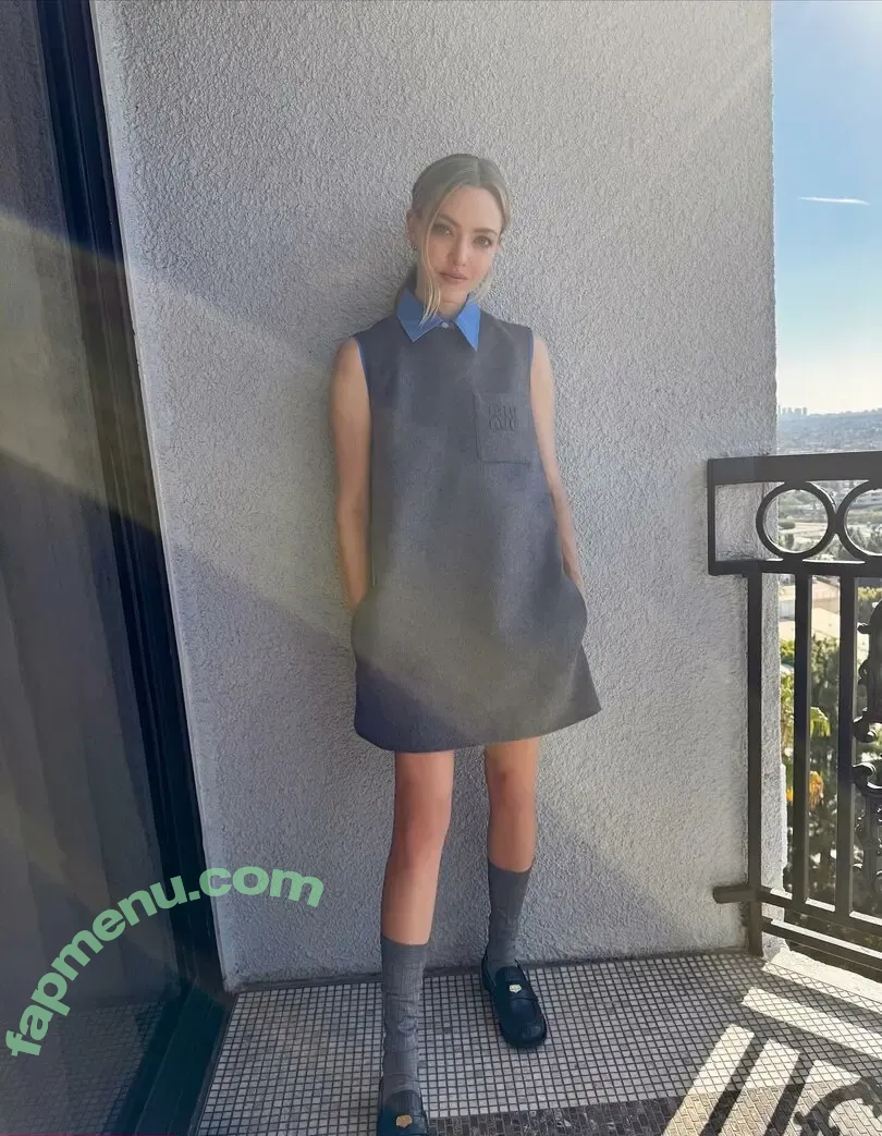 Amanda Seyfried nude photo #0924 (AmandaSeyfried / mingey)