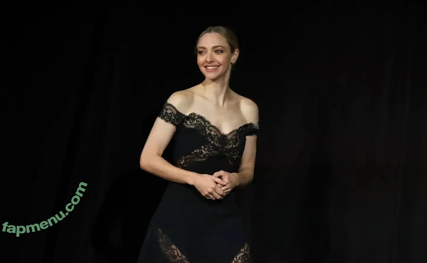 Amanda Seyfried nude photo #0935 (AmandaSeyfried / mingey)