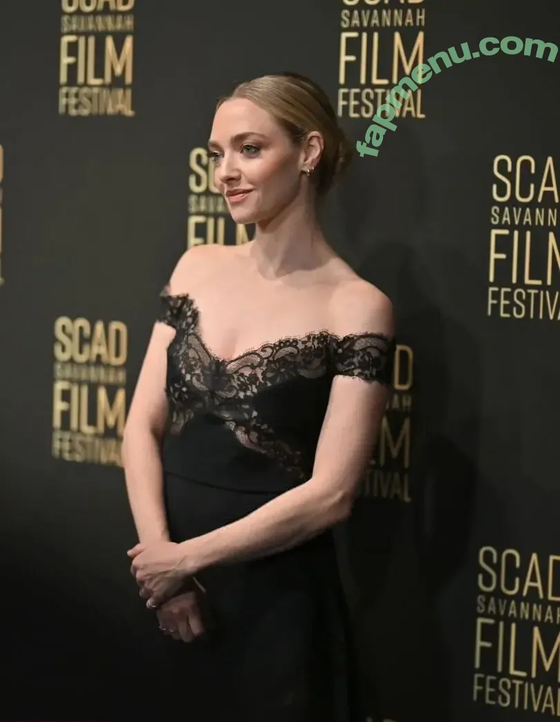 Amanda Seyfried nude photo #0938 (AmandaSeyfried / mingey)