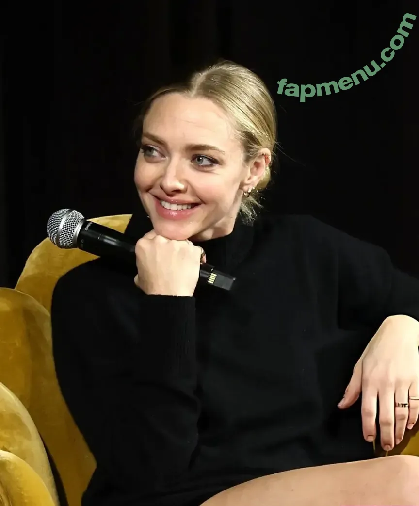 Amanda Seyfried nude photo #0946 (AmandaSeyfried / mingey)