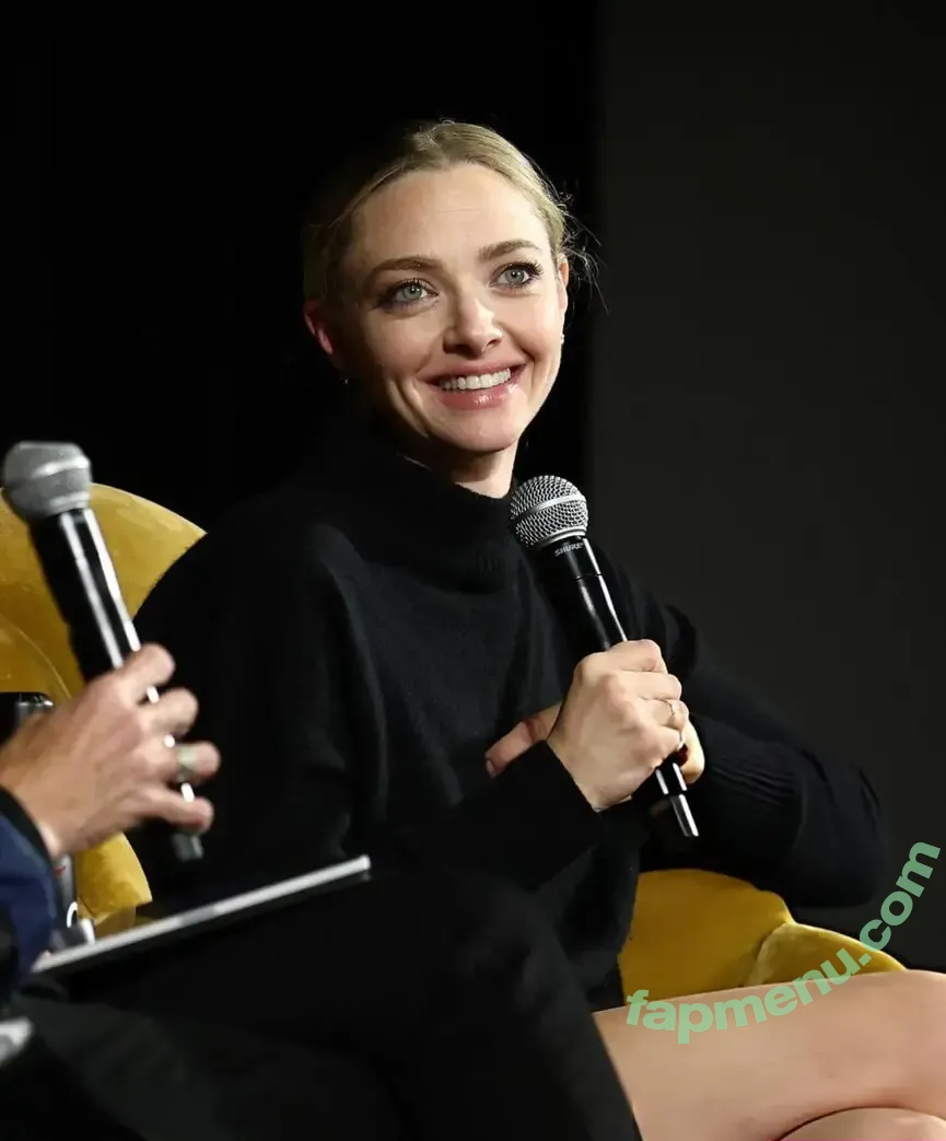 Amanda Seyfried nude photo #0947 (AmandaSeyfried / mingey)