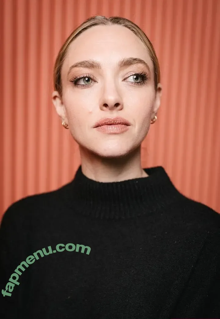 Amanda Seyfried nude photo #0957 (AmandaSeyfried / mingey)