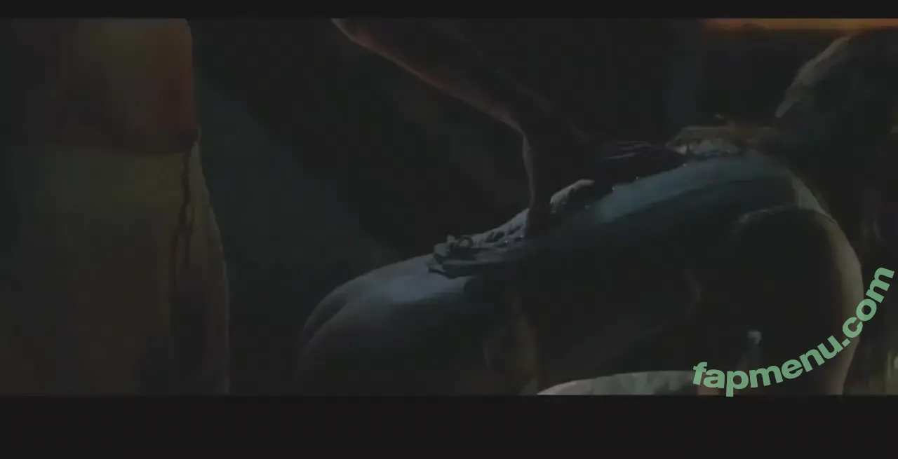 Amanda Seyfried nude photo #0968 (AmandaSeyfried / mingey)