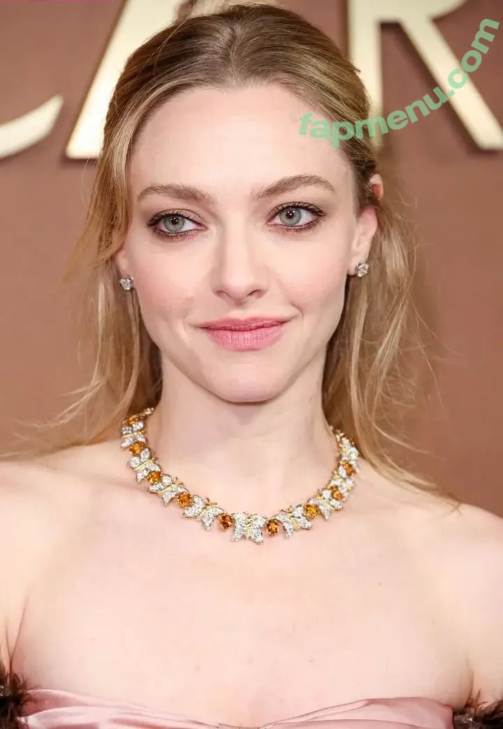 Amanda Seyfried nude photo #0974 (AmandaSeyfried / mingey)