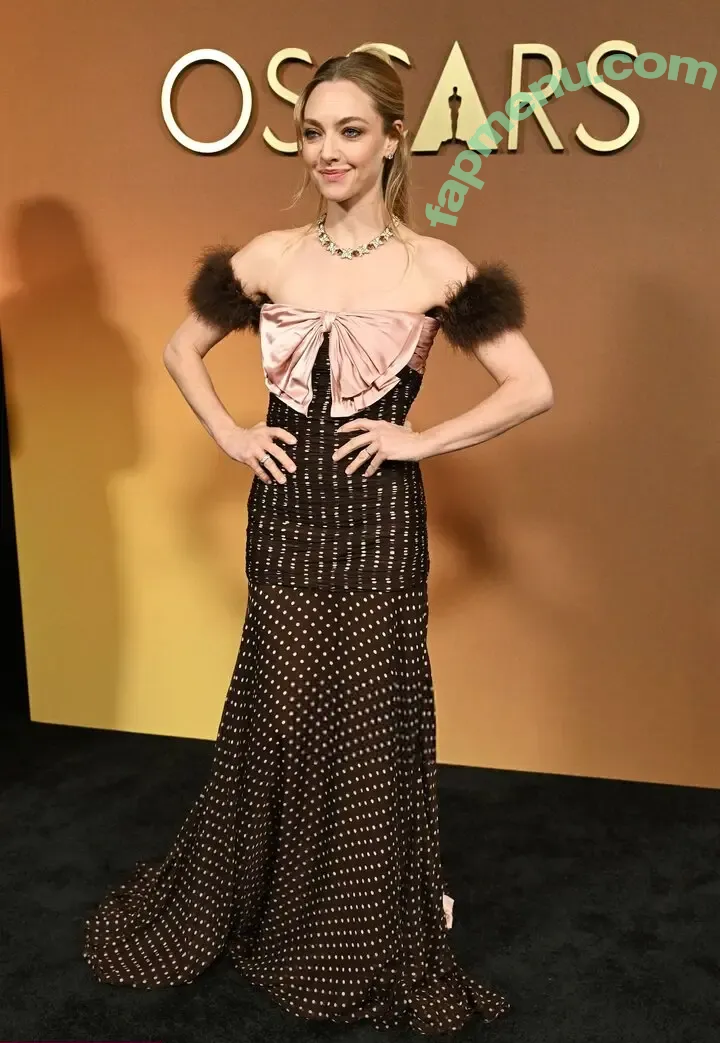 Amanda Seyfried nude photo #0975 (AmandaSeyfried / mingey)