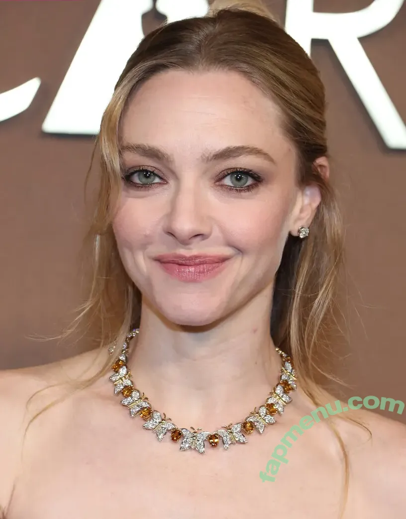Amanda Seyfried nude photo #0982 (AmandaSeyfried / mingey)