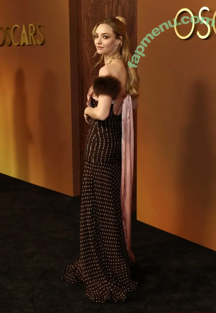 Amanda Seyfried nude photo #0985 (AmandaSeyfried / mingey)