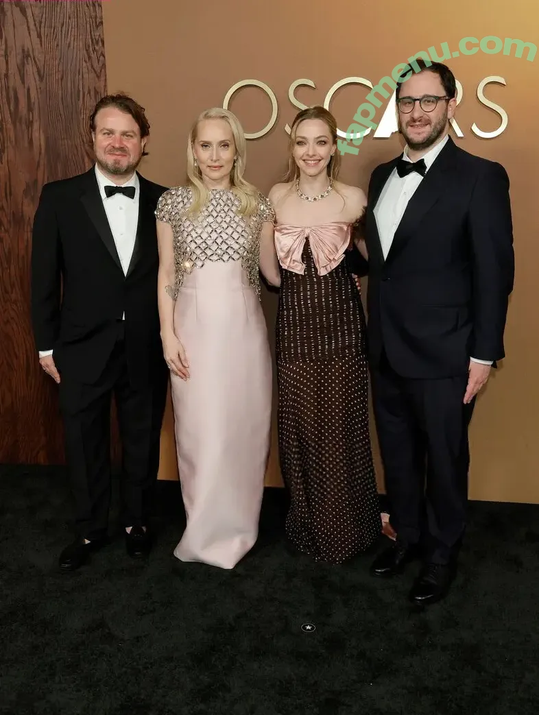 Amanda Seyfried nude photo #0989 (AmandaSeyfried / mingey)