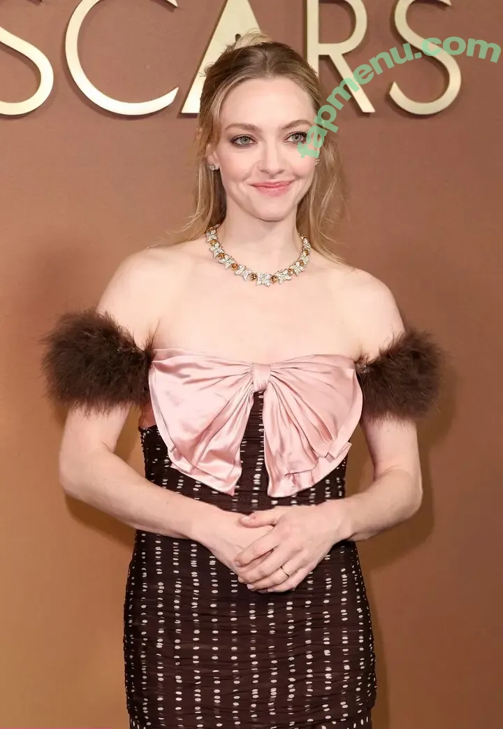 Amanda Seyfried nude photo #0992 (AmandaSeyfried / mingey)