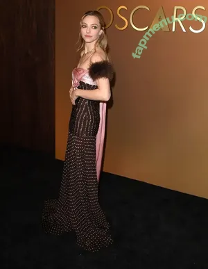 Amanda Seyfried / AmandaSeyfried / mingey nude photo #1014