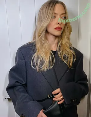 Amanda Seyfried / AmandaSeyfried / mingey nude photo #1039