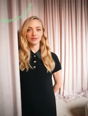 Amanda Seyfried / AmandaSeyfried / mingey nude photo #1052