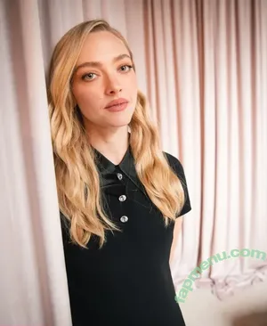Amanda Seyfried / AmandaSeyfried / mingey nude photo #1056