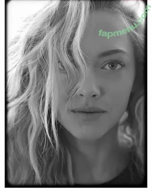 Amanda Seyfried / AmandaSeyfried / mingey nude photo #1060