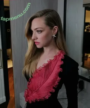 Amanda Seyfried / AmandaSeyfried / mingey nude photo #1081