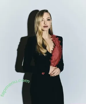 Amanda Seyfried / AmandaSeyfried / mingey nude photo #1090