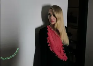 Amanda Seyfried / AmandaSeyfried / mingey nude photo #1097