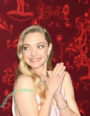 Amanda Seyfried / AmandaSeyfried / mingey nude photo #1106