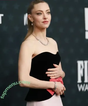 Amanda Seyfried / AmandaSeyfried / mingey nude photo #1257