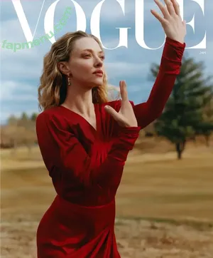 Amanda Seyfried / AmandaSeyfried / mingey nude photo #1275