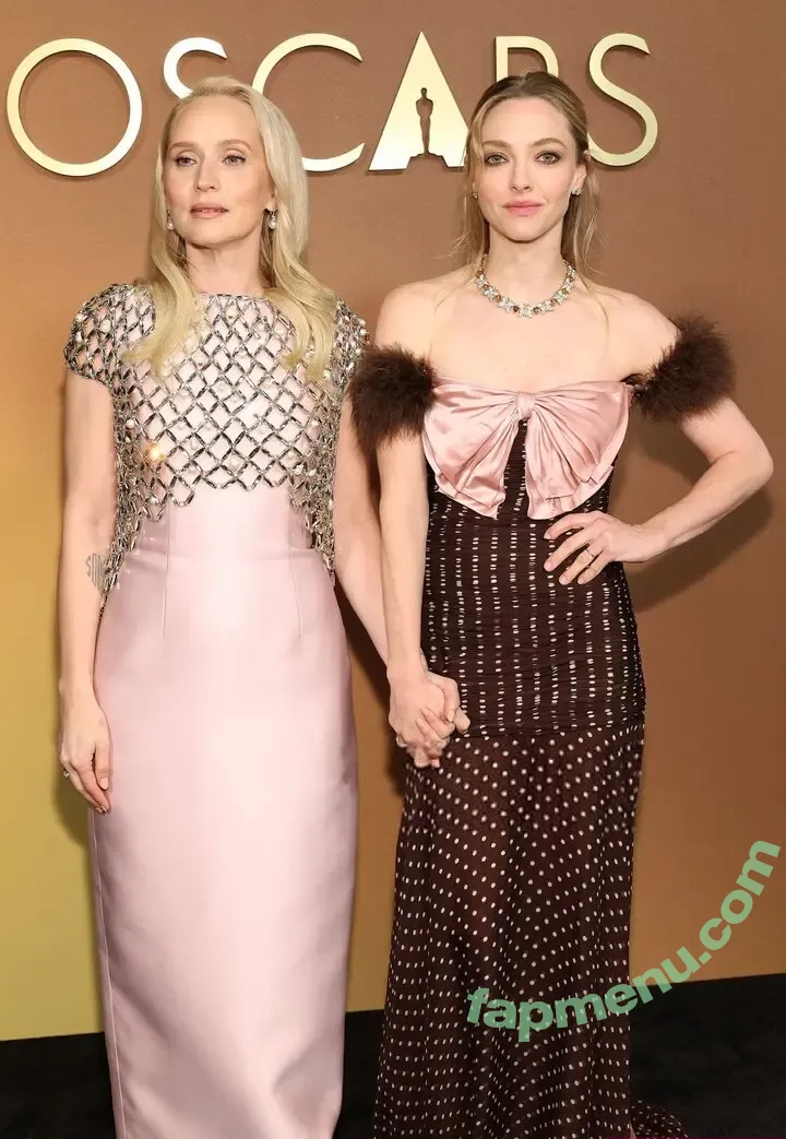 Amanda Seyfried nude photo #1020 (AmandaSeyfried / mingey)