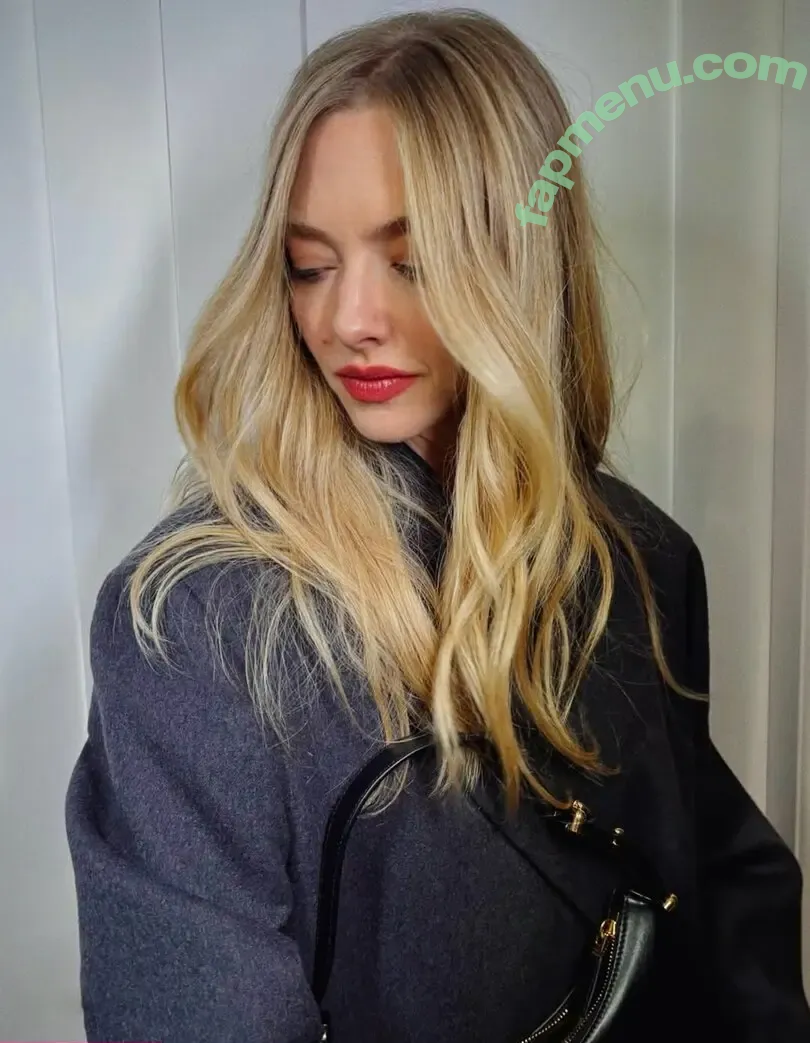 Amanda Seyfried nude photo #1037 (AmandaSeyfried / mingey)