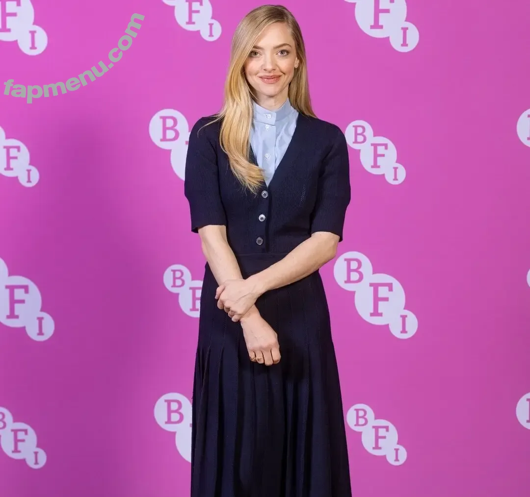 Amanda Seyfried nude photo #1040 (AmandaSeyfried / mingey)