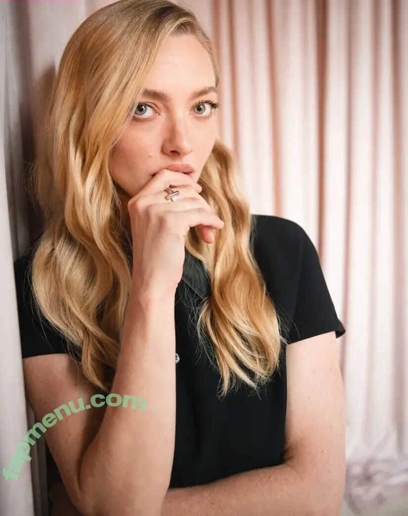 Amanda Seyfried nude photo #1050 (AmandaSeyfried / mingey)