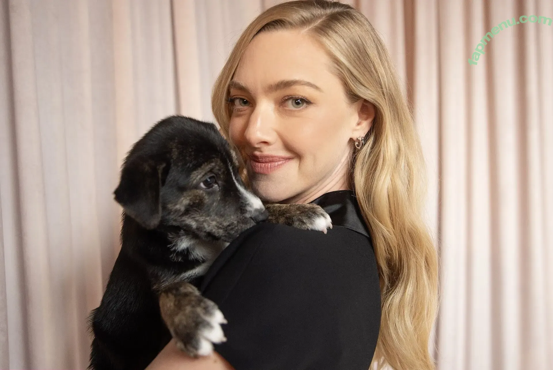 Amanda Seyfried nude photo #1059 (AmandaSeyfried / mingey)