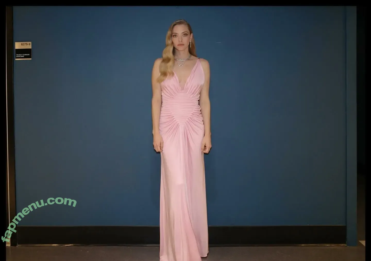 Amanda Seyfried nude photo #1134 (AmandaSeyfried / mingey)