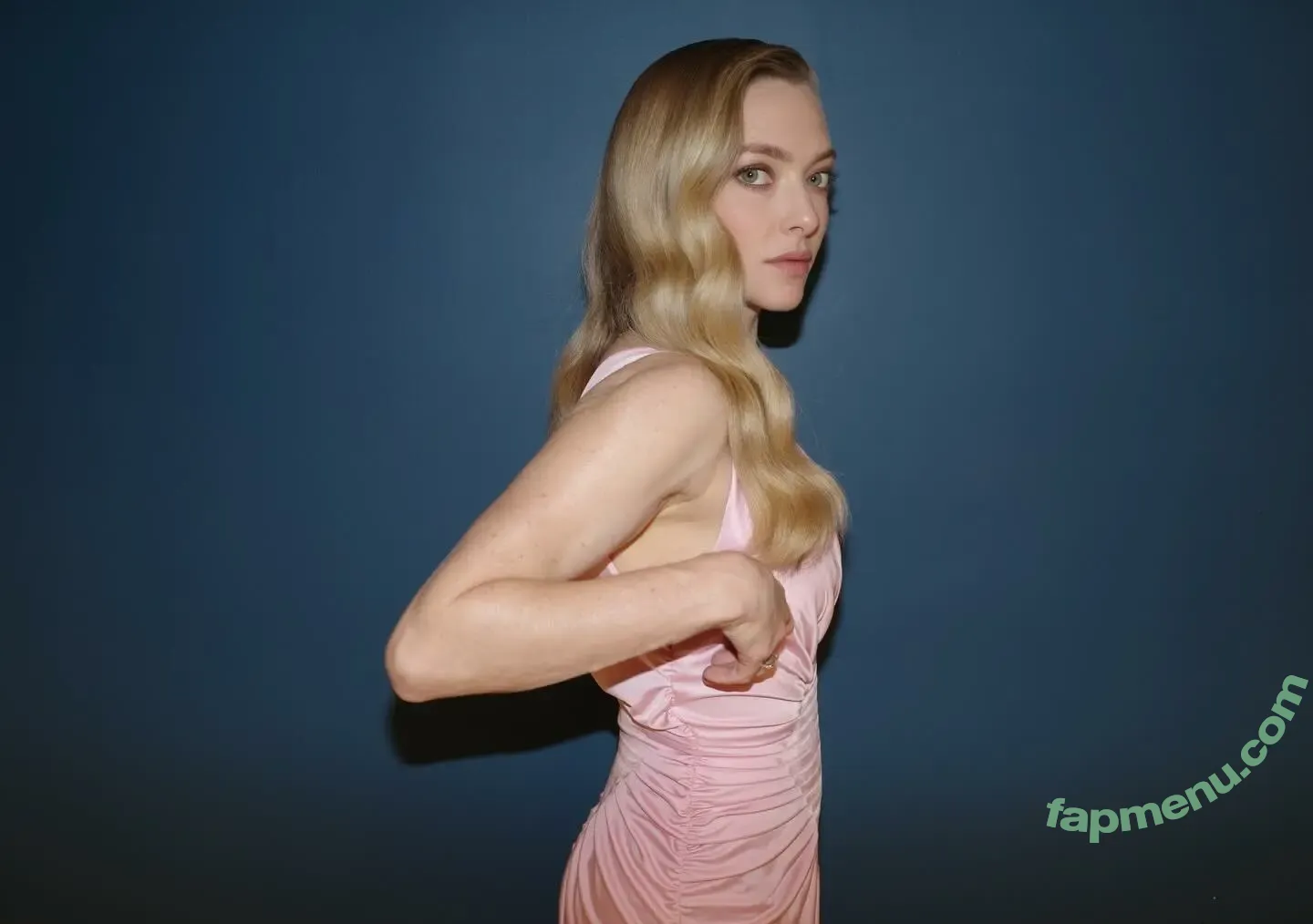 Amanda Seyfried nude photo #1136 (AmandaSeyfried / mingey)