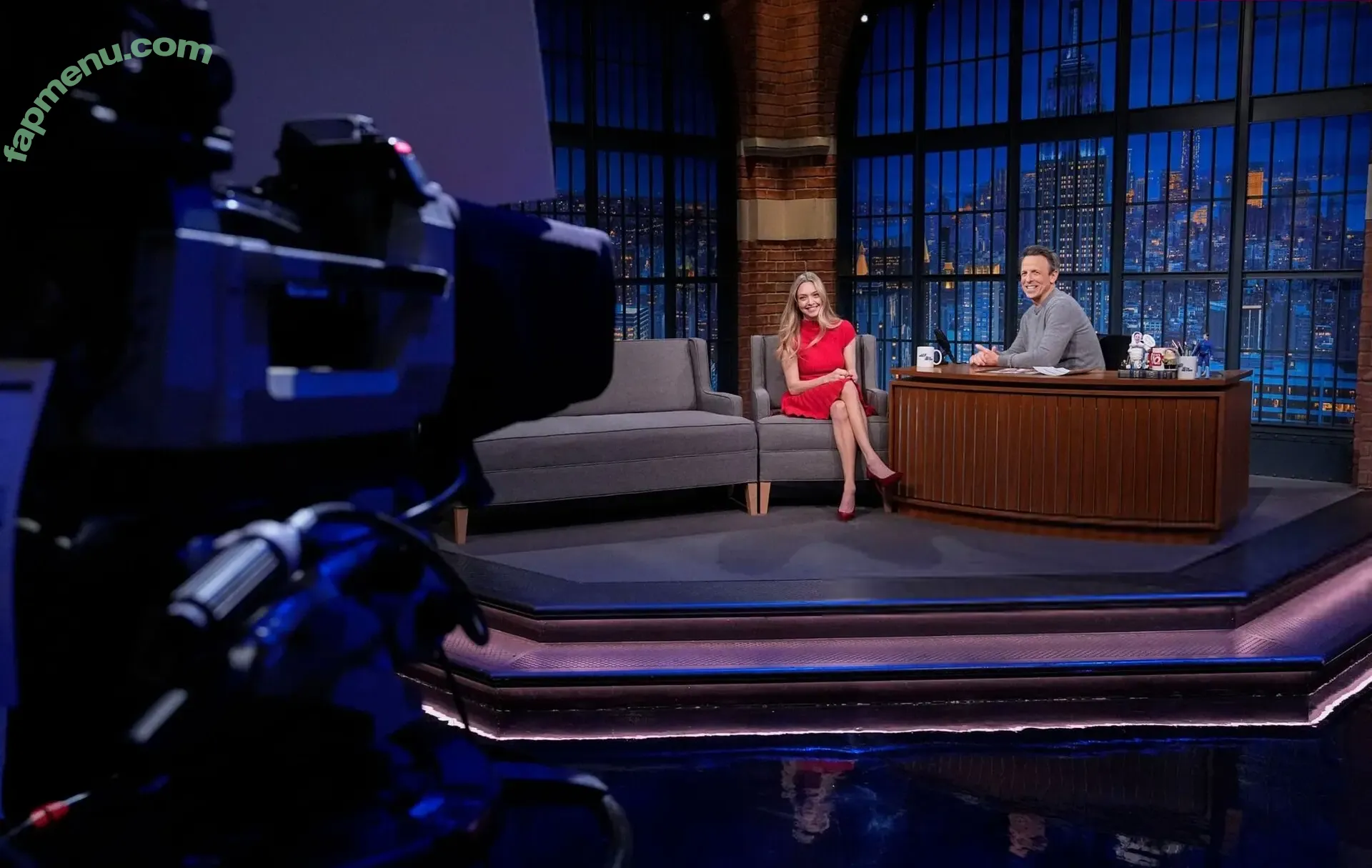 Amanda Seyfried nude photo #1149 (AmandaSeyfried / mingey)