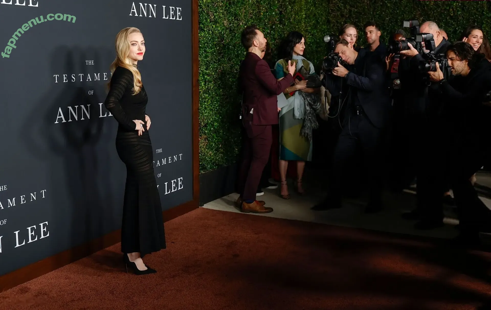 Amanda Seyfried nude photo #1153 (AmandaSeyfried / mingey)