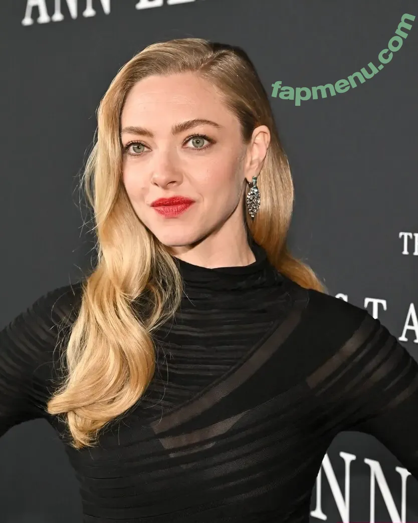 Amanda Seyfried nude photo #1167 (AmandaSeyfried / mingey)